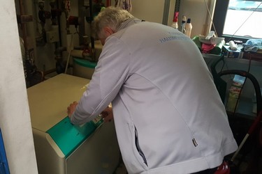 Ausführen von kleineren Reparaturen Ausführen von kleineren Reparaturen